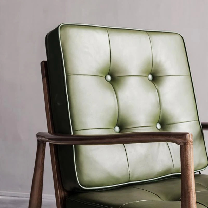 Hanswood Classic Armchair - Armchair